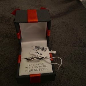 Sterling silver white sapphire detail ring(size 7)